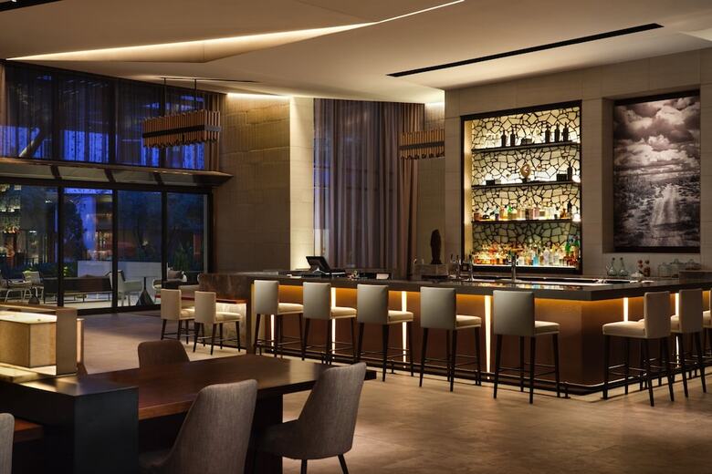 AC Hotel By Marriott Phoenix Downtown