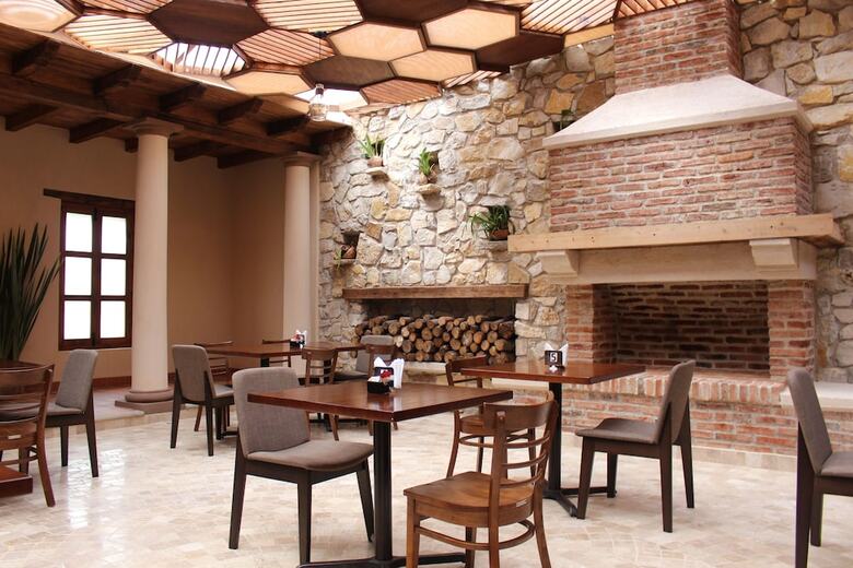 Hotel La Estancia
