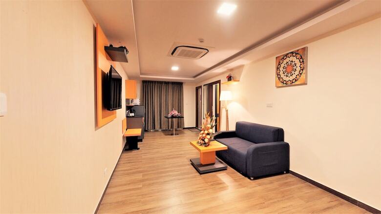 Hotel 37th Crescent Boutique Suites