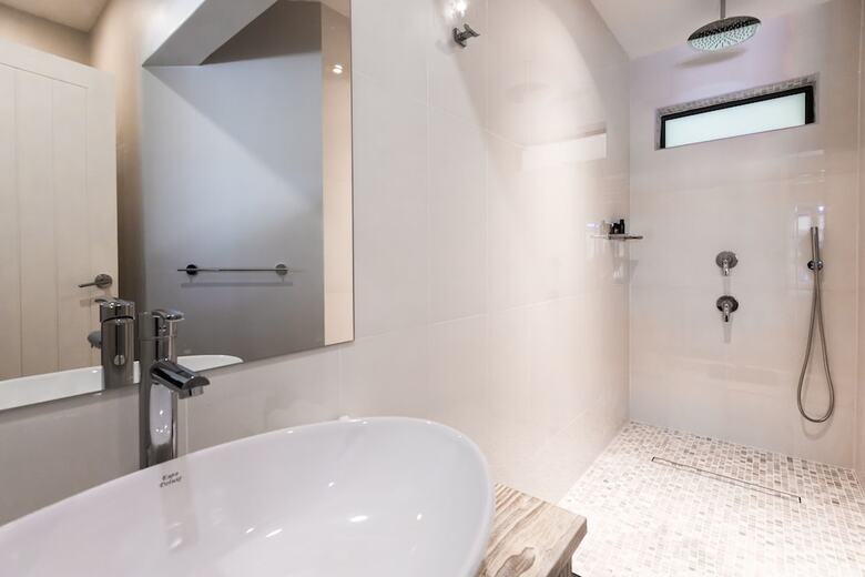 Le Nautique - Luxury Waterfront Hotel