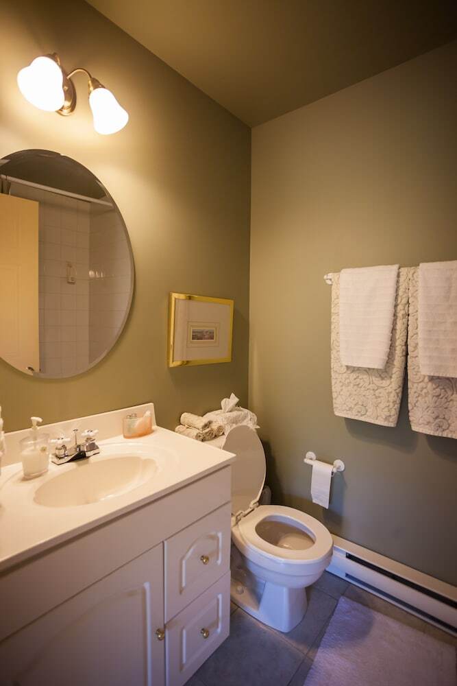 Bed & Breakfast La Chaumiere De L' Anse