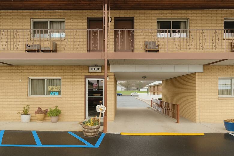 Motel Capital O Swan Inn Comstock Park