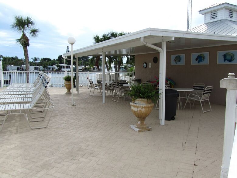 Lake San Marino Rv Resort