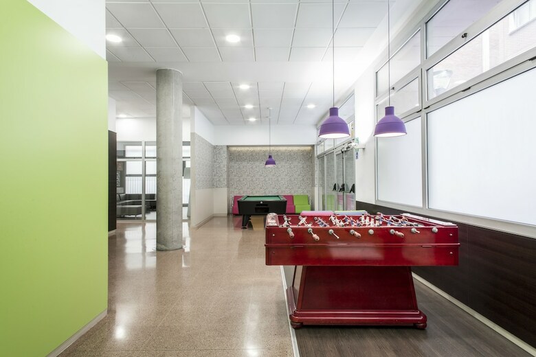 Hotel Residencia Universitaria Resa Blas De Otero