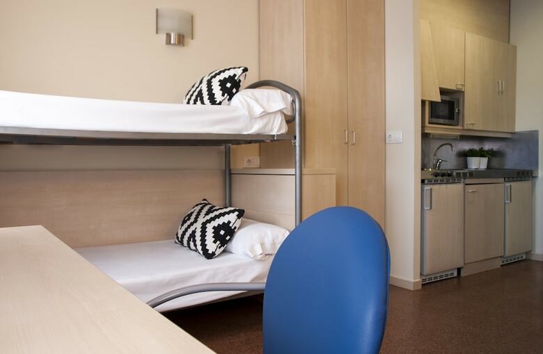 Hotel Residencia Universitaria Resa Blas De Otero