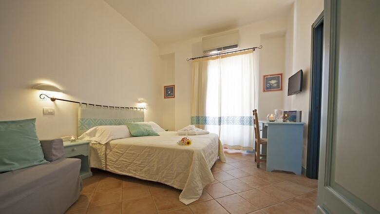 Bue Marino Hotel & Rooftop Bar