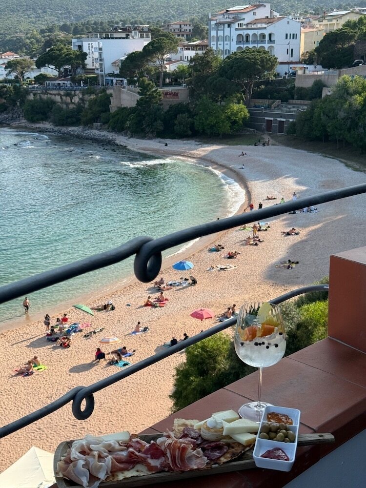 Bue Marino Hotel & Rooftop Bar