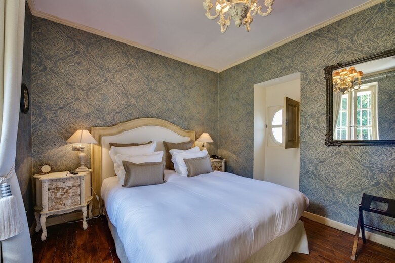 Hotel Domaine Des Saints P�res