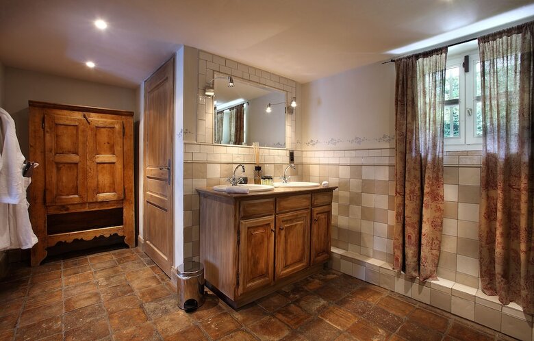 Hotel Domaine Des Saints P�res