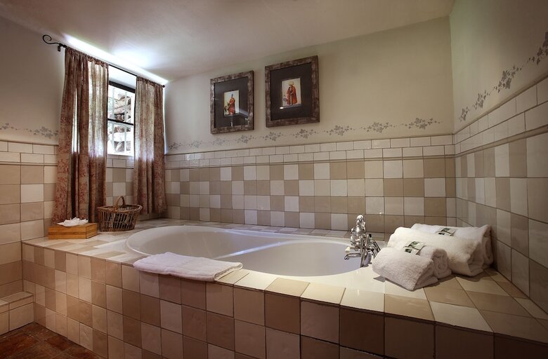 Hotel Domaine Des Saints P�res