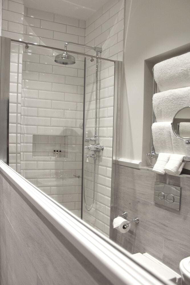 Posada The Grafton Arms Pub & Rooms