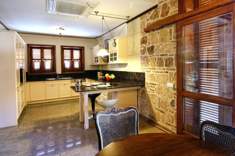 Minyon Hotel