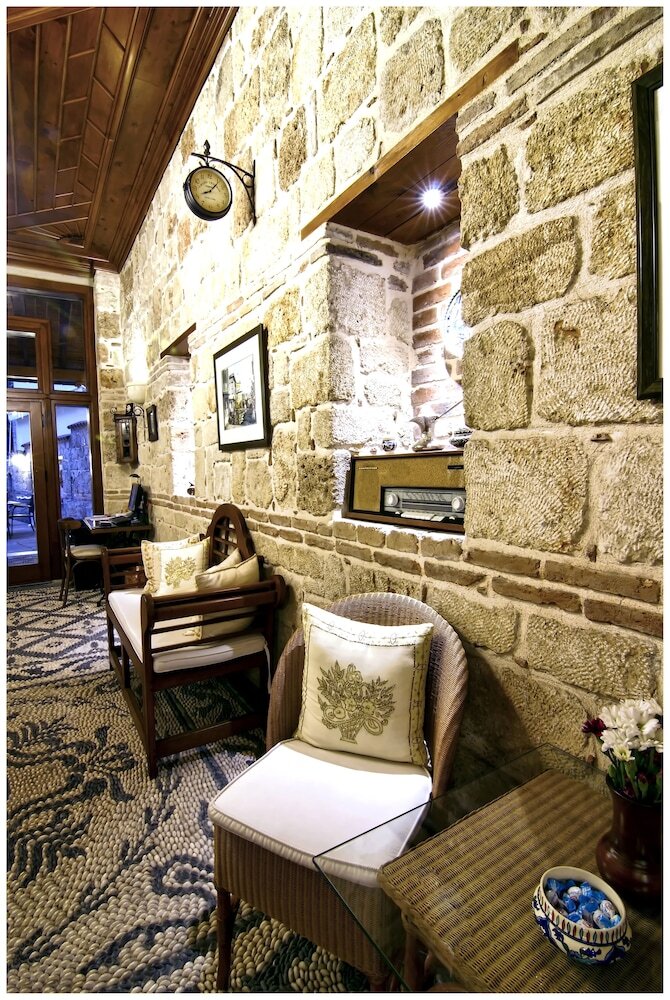 Minyon Hotel