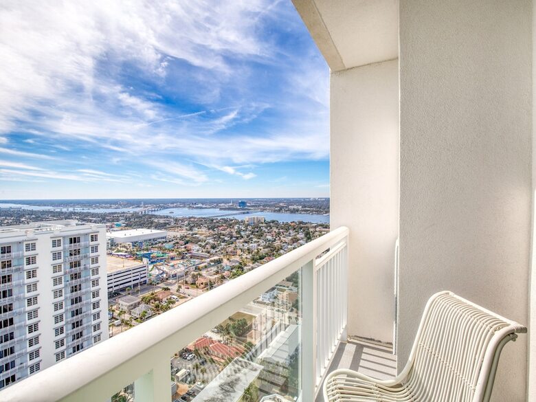 Hotel Daytona Grande Oceanfront Resort