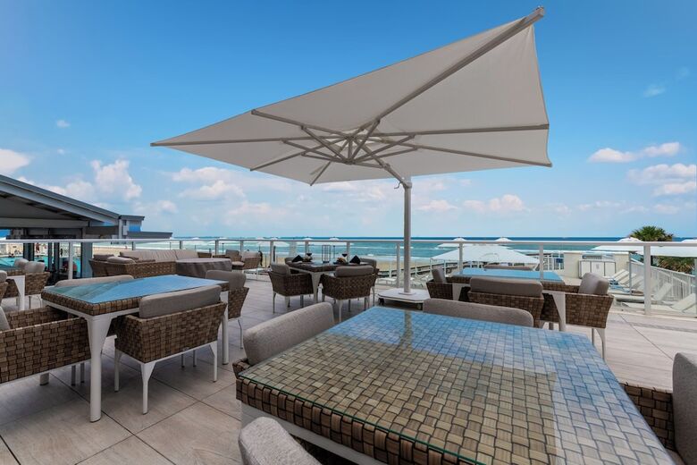 Hotel Daytona Grande Oceanfront Resort
