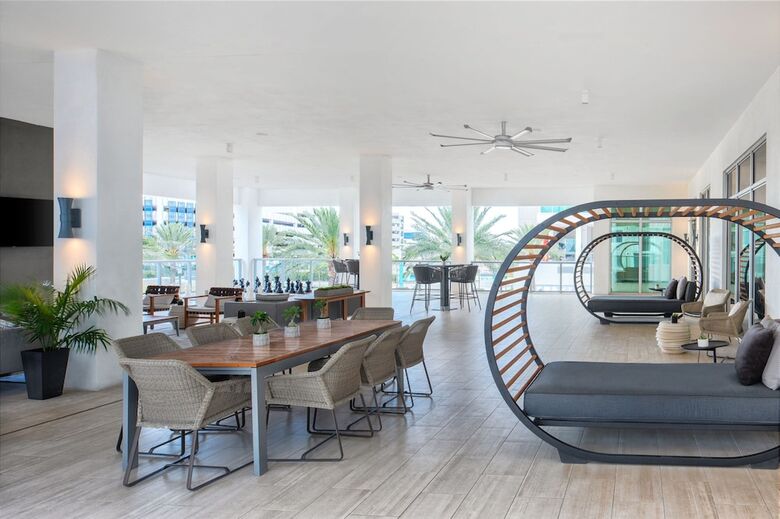 AC Hotel By Marriott Fort Lauderdale Airport