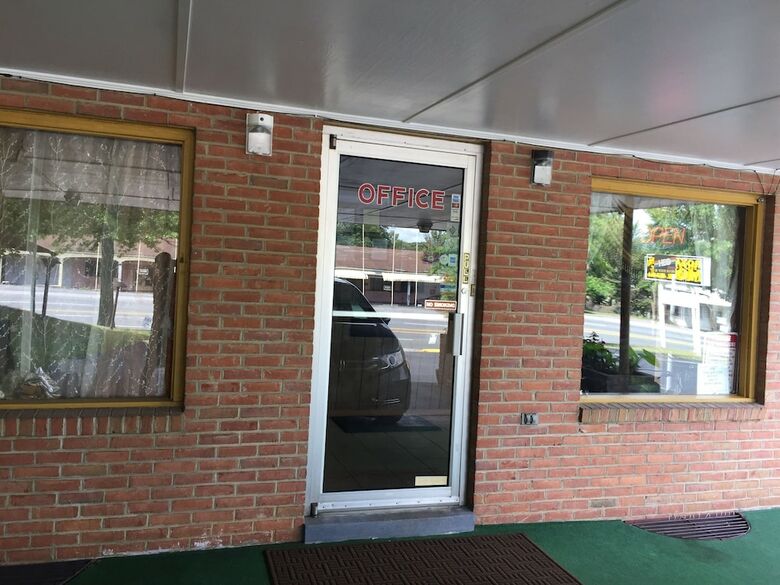 Royal Inn Motel