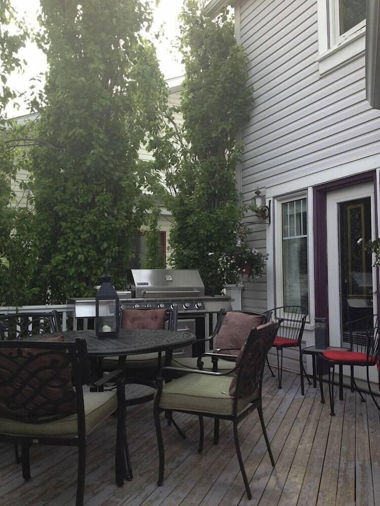Elevate Rooms Harmony House B&B