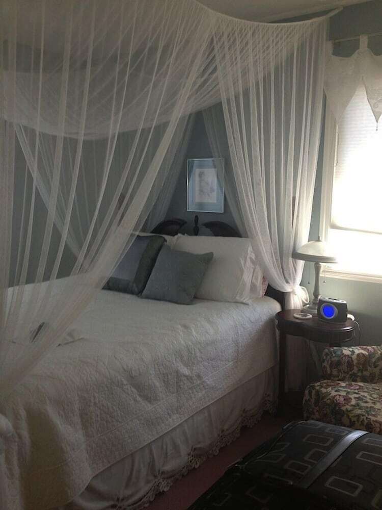 Elevate Rooms Harmony House B&B