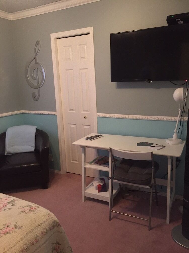 Elevate Rooms Harmony House B&B
