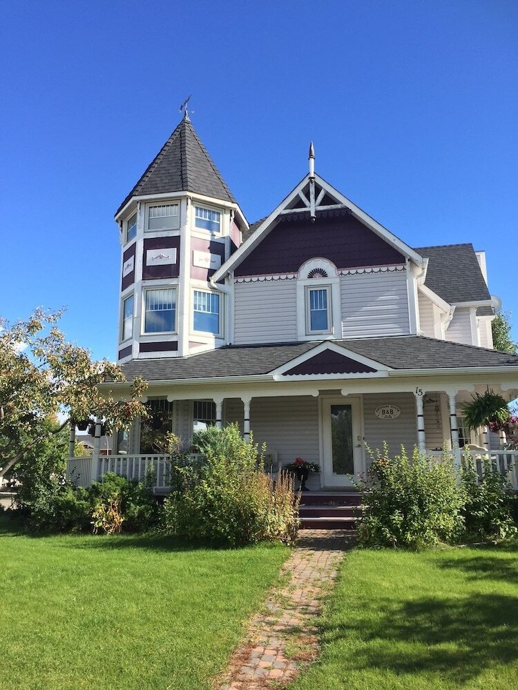 Elevate Rooms Harmony House B&B