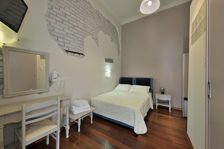 Hotel Orion And Dryades