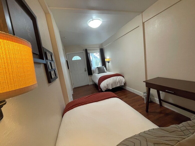 Arctic Fox Inn