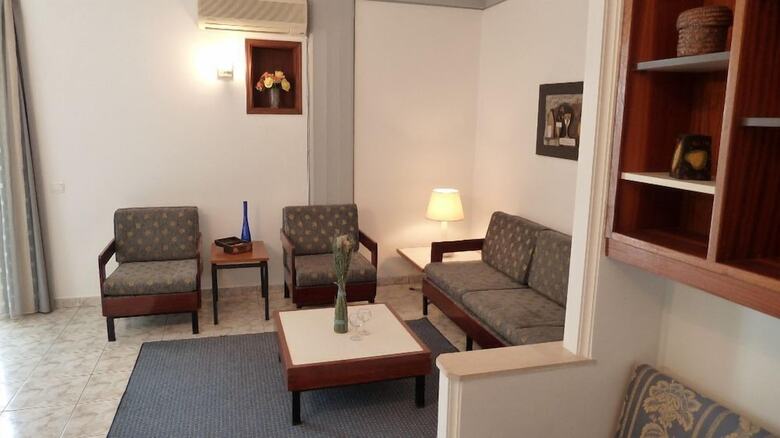 Aparthotel Zina Hotel Apartments