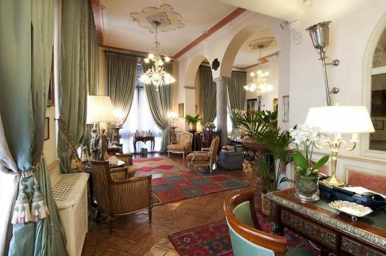 Petit Palais Hotel De Charme