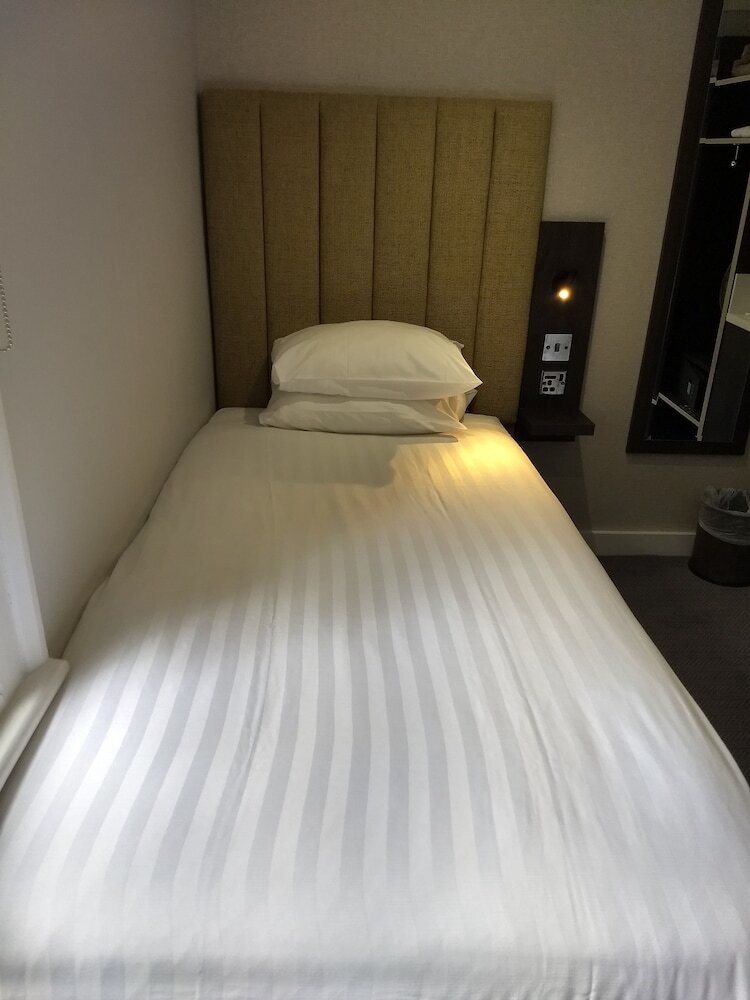 Garden Court Hotel
