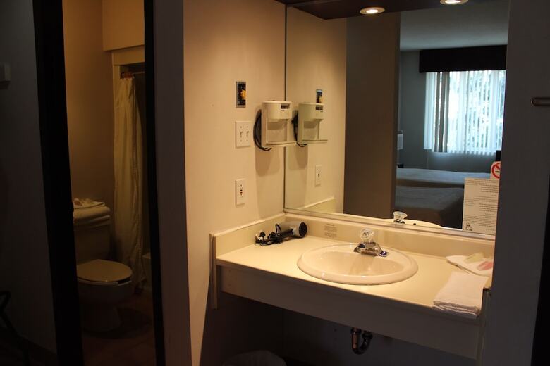 Hotel Motel Capri & Suites