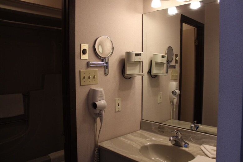 Hotel Motel Capri & Suites