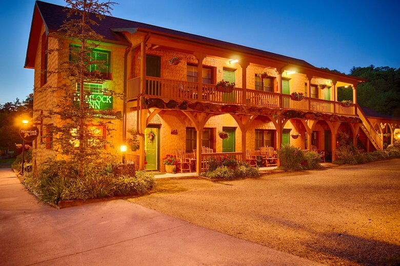 Hotel Hemlock Inn