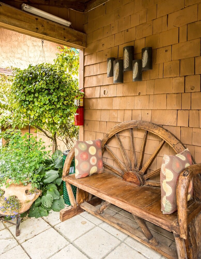 Hotel Hemlock Inn