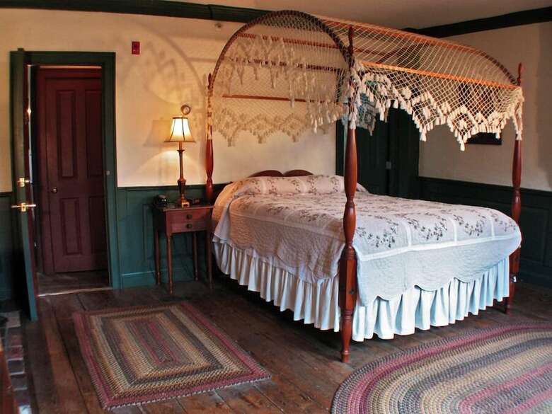 Bed & Breakfast Whitehall Mansion Inn