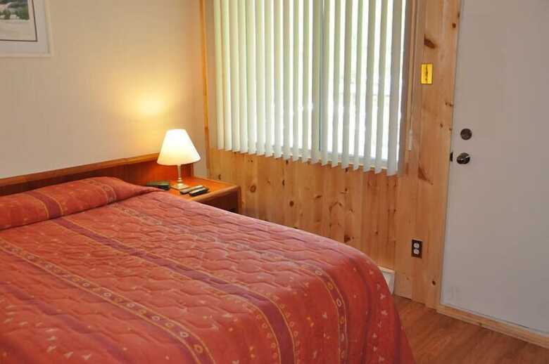 Hotel-motel Le Boise Du Lac