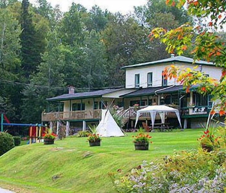 Hotel-motel Le Boise Du Lac