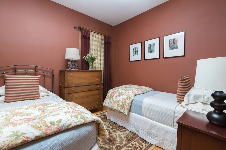 Hotel Chicago Guest House Wrigleyville