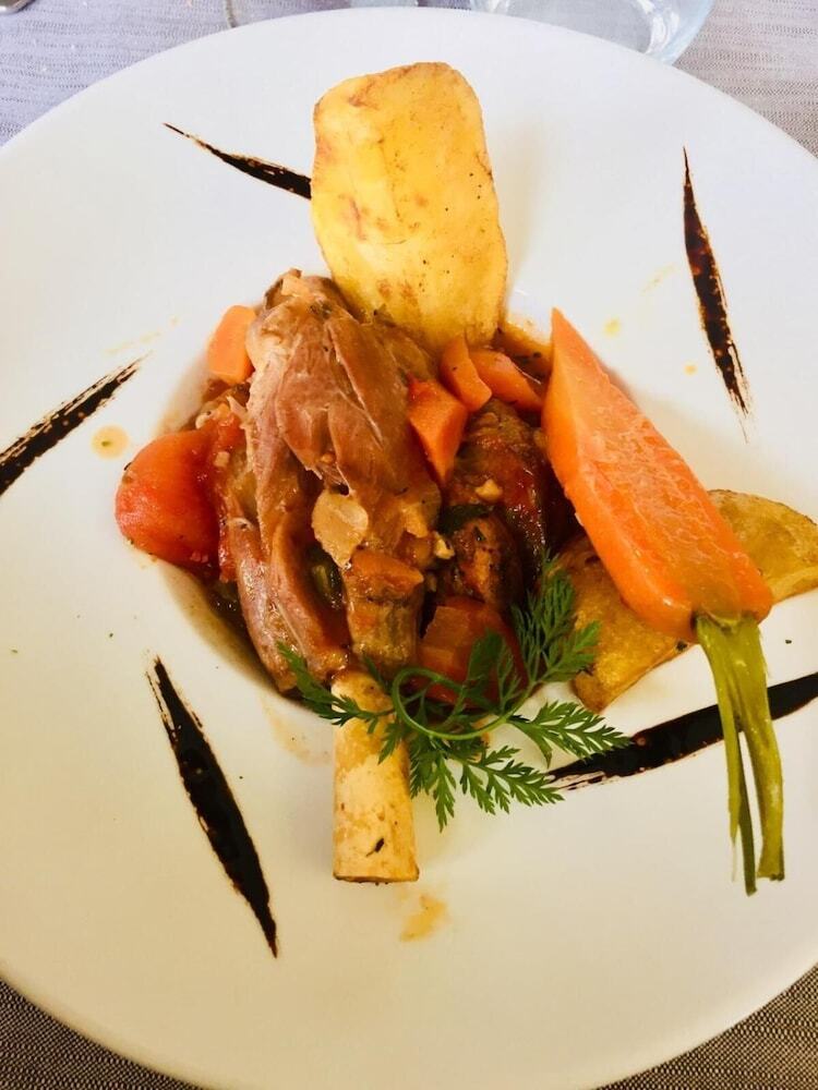 La Chartreuse Logis Hotel Restaurant