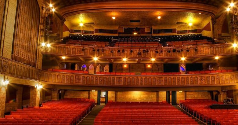 The Grand Hotel - Salem