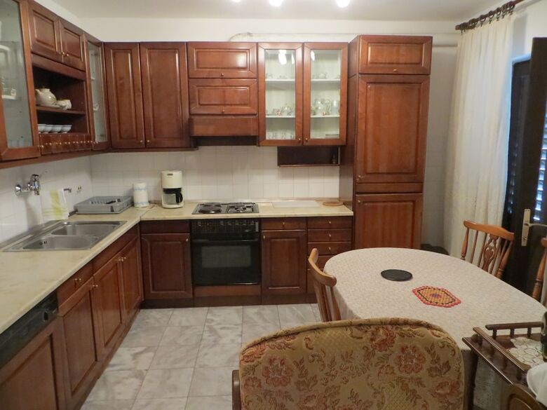 Apartments And Rooms Rogosic