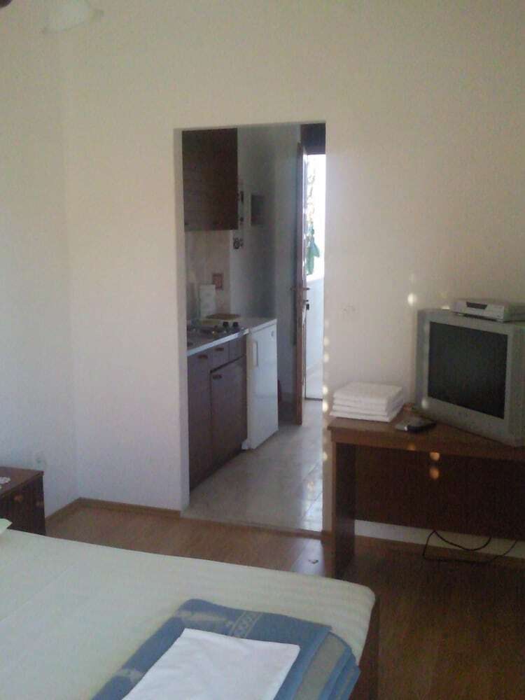 Apartments And Rooms Rogosic