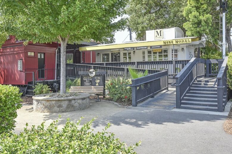 Hotel Napa Valley Railway Inn