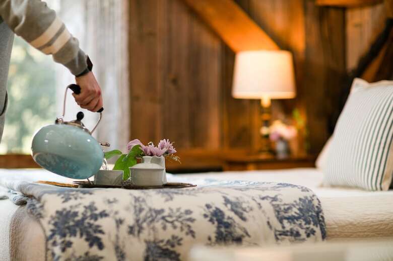Bed & Breakfast The Mast Farm Inn