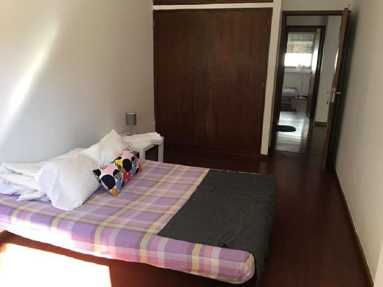Aslep, Private Rooms In A Hostel