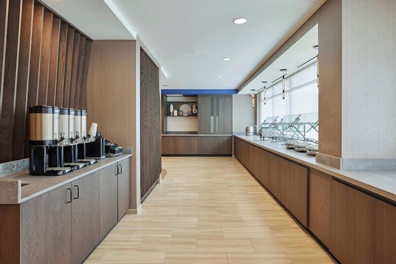 Hotel Springhill Suites By Marriott Chicago Chinatown