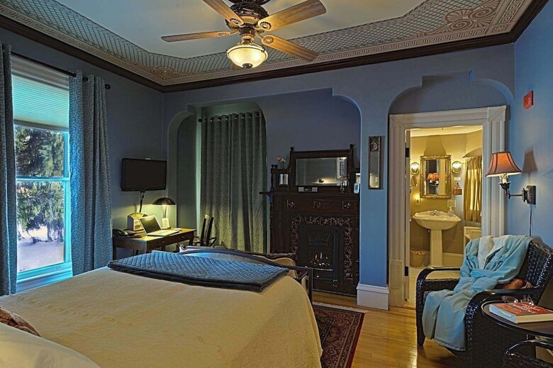 Bed & Breakfast Ash Street Inn
