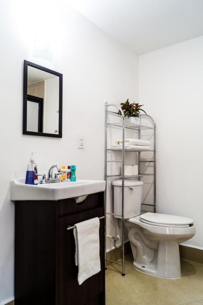 Apartamentos Capital O Lowe Suites