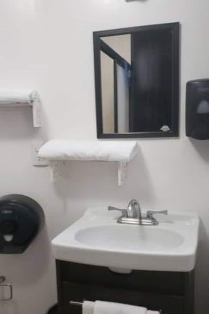 Apartamentos Capital O Lowe Suites
