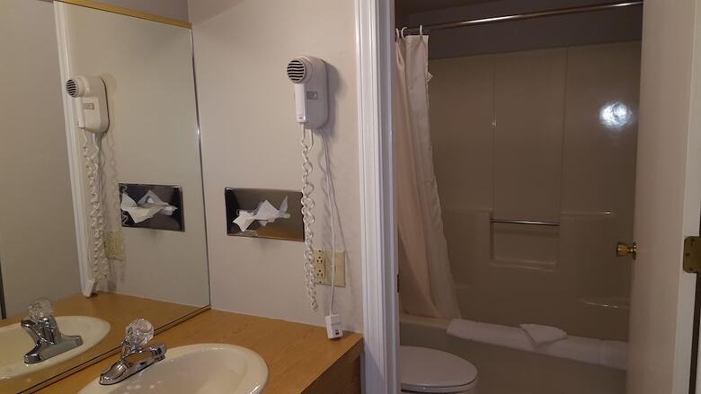 Captain's Quarters Motel